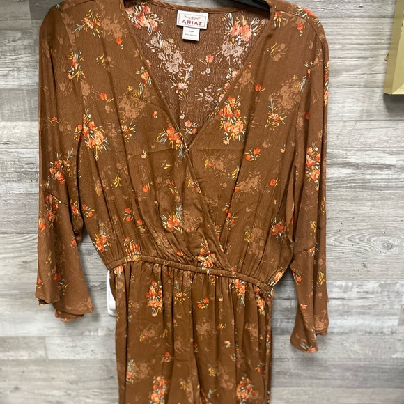 Ariat floral romper sz small - Picture 4 of 4